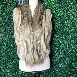 Bebe Luxe Faux Fur Vest in Cream and Tan Sz S